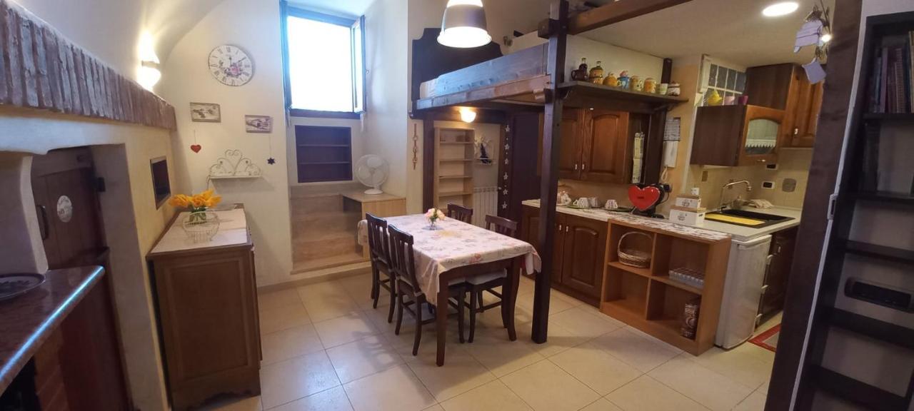 Residenza Nel Borgo Romano 门塔纳 外观 照片